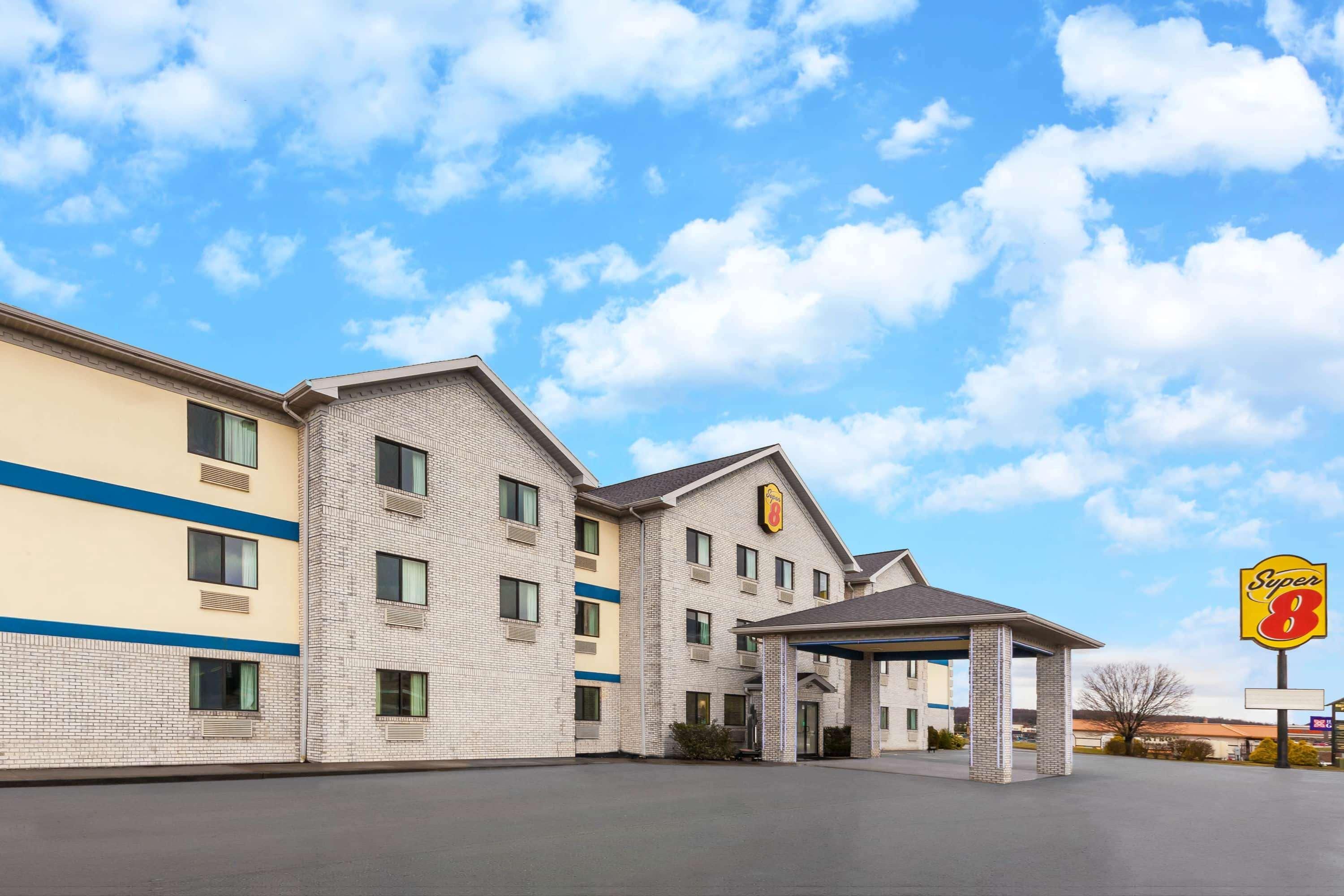 Super 8 By Wyndham Uniontown Pa Hotel Ngoại thất bức ảnh