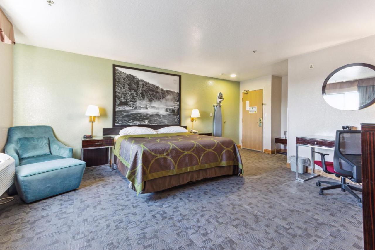 Super 8 By Wyndham Uniontown Pa Hotel Ngoại thất bức ảnh