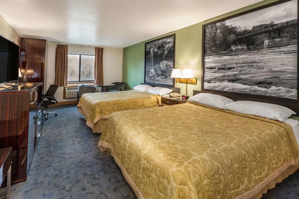 Super 8 By Wyndham Uniontown Pa Hotel Ngoại thất bức ảnh
