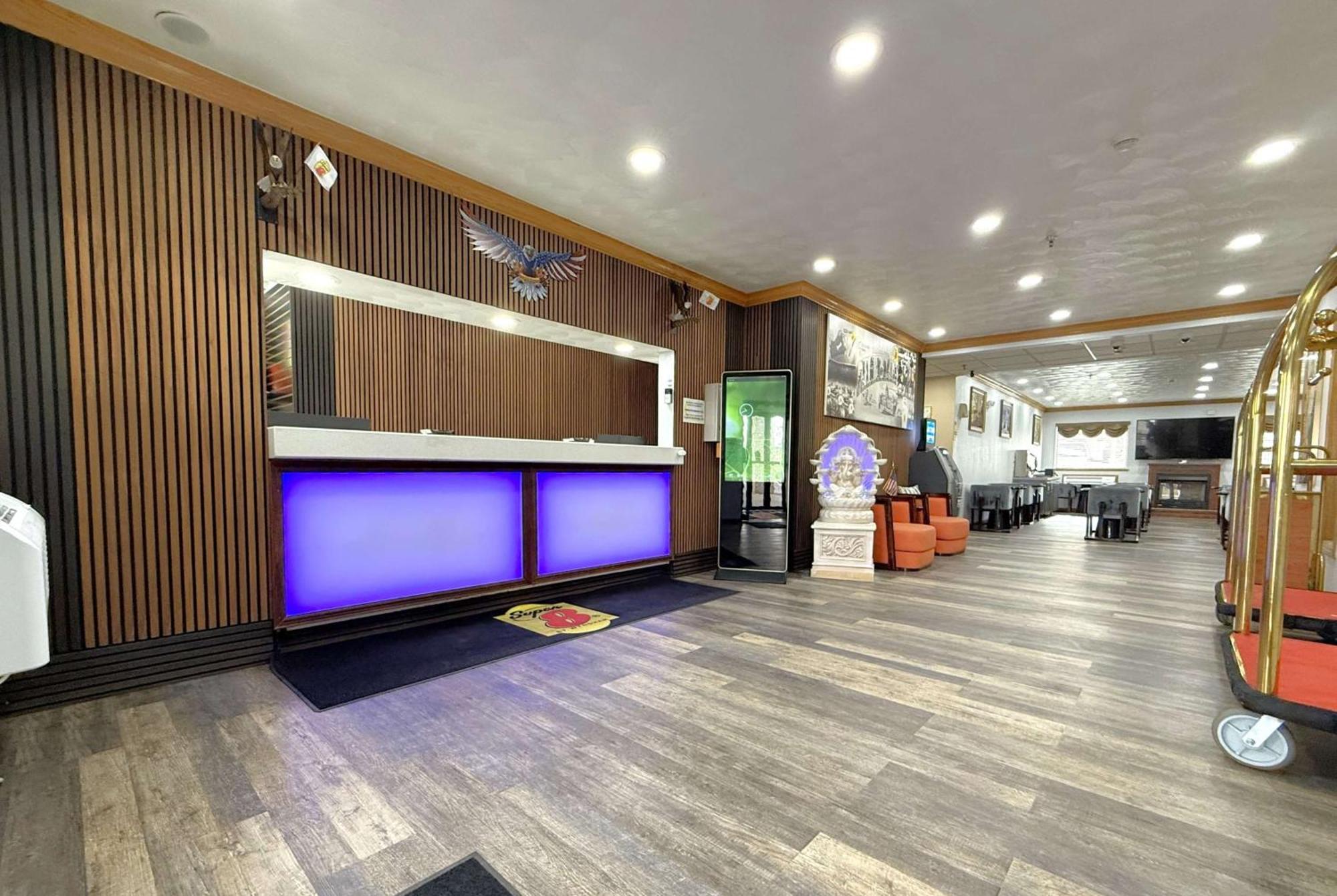 Super 8 By Wyndham Uniontown Pa Hotel Ngoại thất bức ảnh